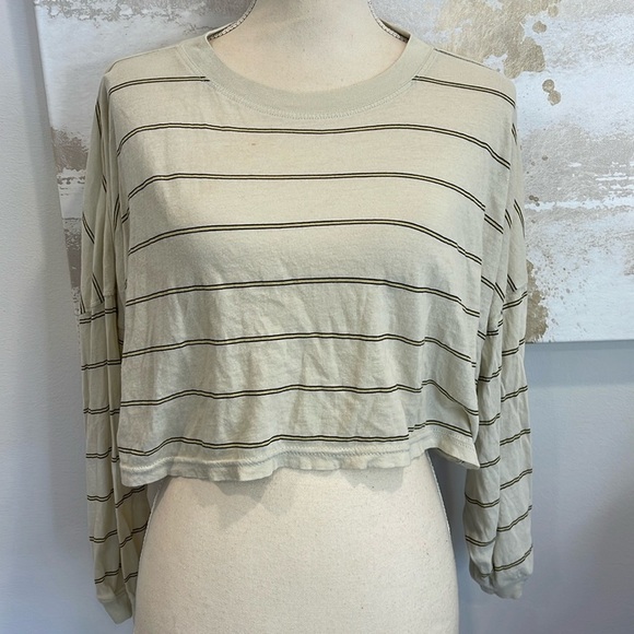 Striped crop top - Picture 1 of 3